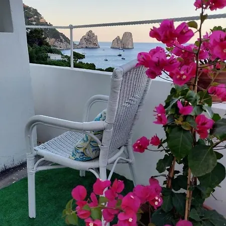 La Finestra Sui Faraglioni 아파트