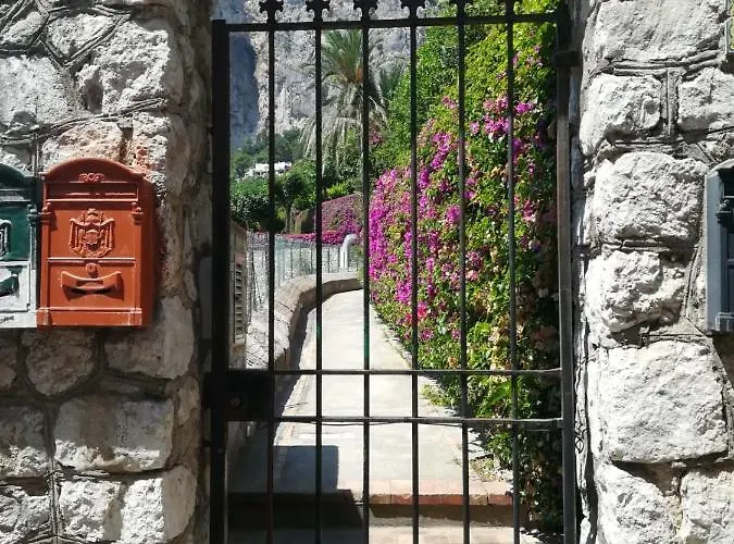 La Finestra Sui Faraglioni *